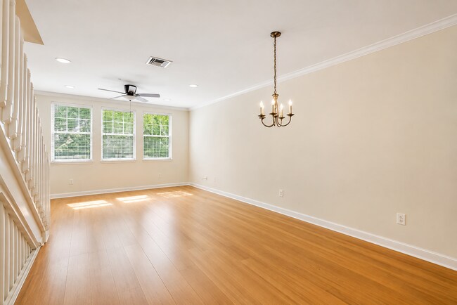 Foto del edificio - 770 Millbrae Ct