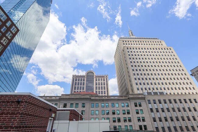 Foto del edificio - 10 Fan Pier Blvd
