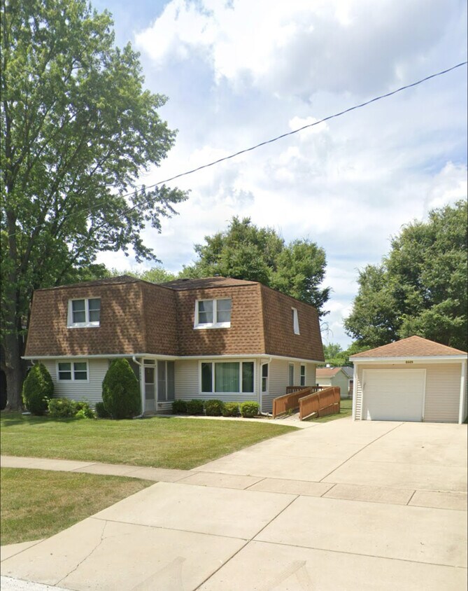 Foto principal - 2605 Oriole Ln