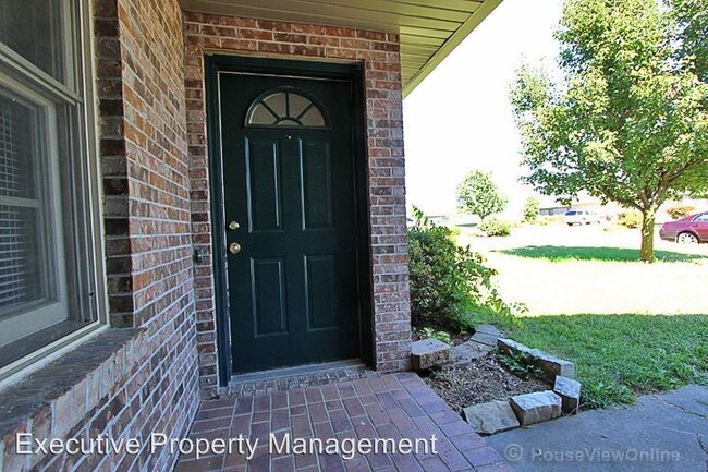 Foto del edificio - 3 br, 2 bath House - 1035 Aaron