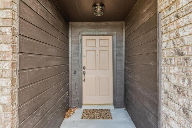 Building Photo - 505 Rose Dr