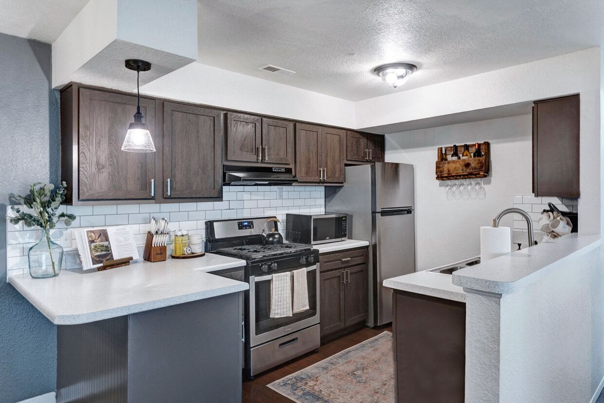 Kitchen - Timber Ridge Apartments