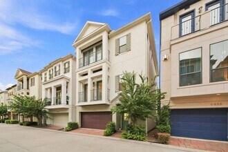 Building Photo - 9609 Pemberton Cres Dr