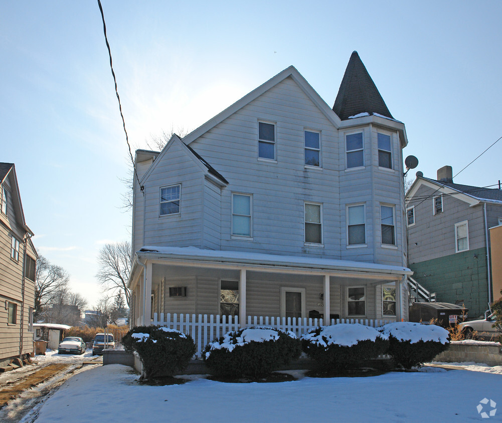 Building Photo - 110 W Broad St