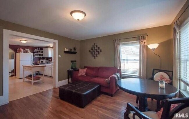 Foto del edificio - 930 W Kirkwood Ave