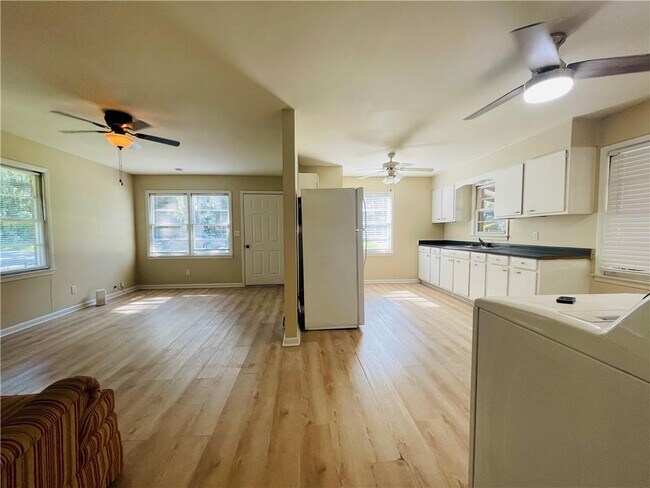 Foto del edificio - 718 Amherst St
