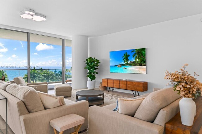 Foto del edificio - 10203 Collins Ave