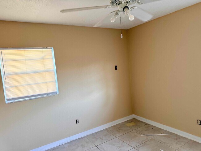 Foto del edificio - 4715 Town N Country Blvd