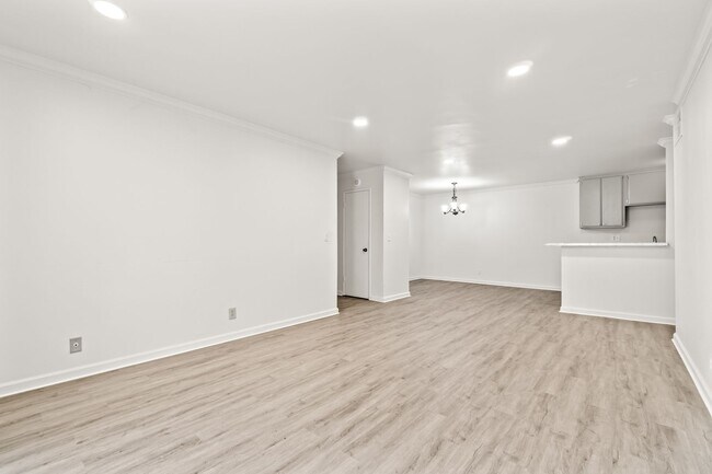 Foto del edificio - 247 N Capitol Ave