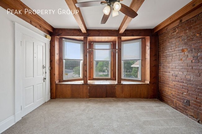Building Photo - 2549 University Ct