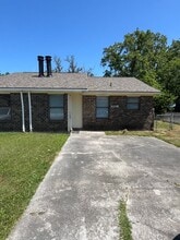Building Photo - 101 Freehold Cir