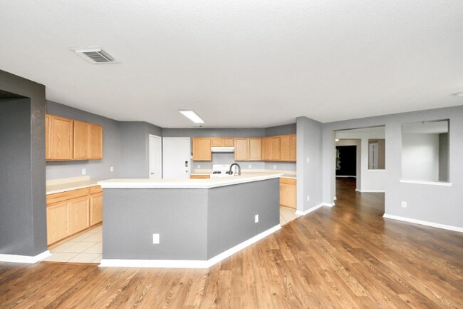 Building Photo - 1373898159 A