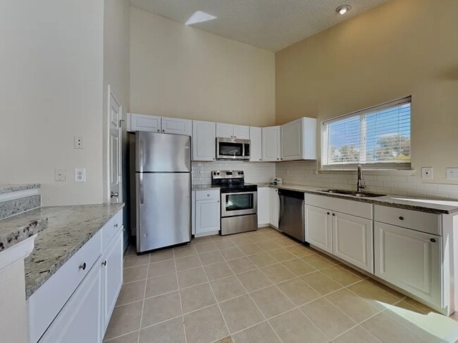 Foto del edificio - 21905 Saddlebrook Ct