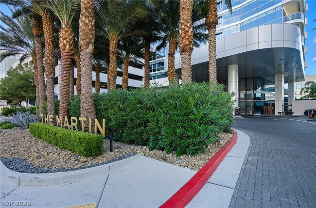 Foto del edificio - 4471 Dean Martin Dr