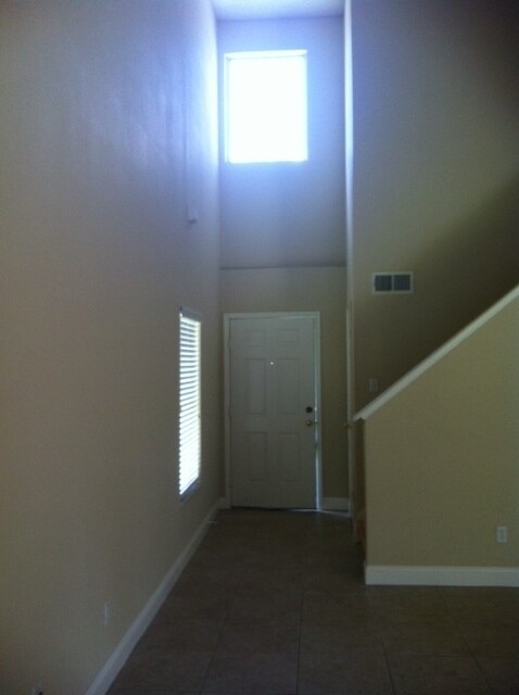 Building Photo - 2 Story home in Stone Forest