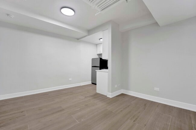 Foto del edificio - 2959 N Damen Ave