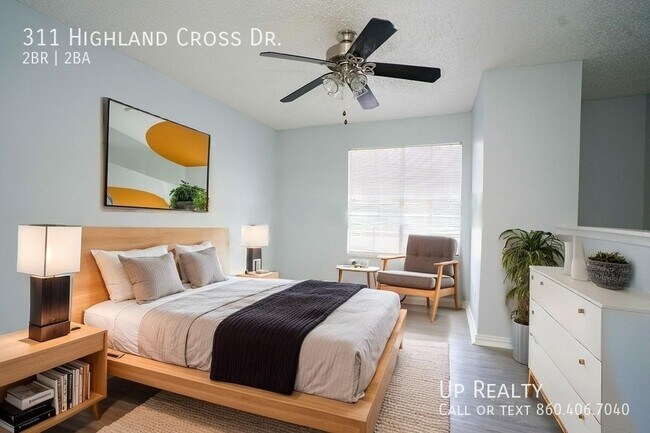 Foto del edificio - 311 Highland Cross Dr