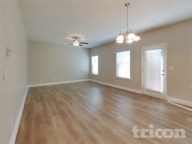 Building Photo - 1013 Eldon Ln