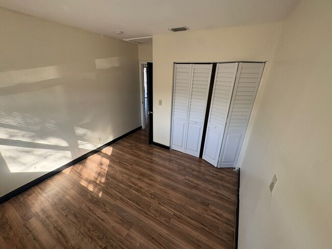 Foto del edificio - 347 NW 6th Ave