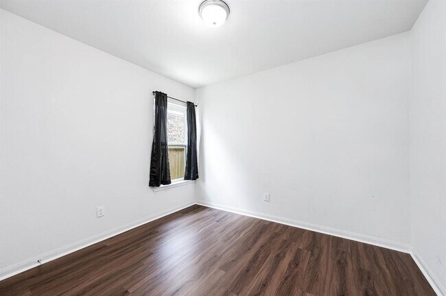 Foto del edificio - 1017 Thunder Field Dr