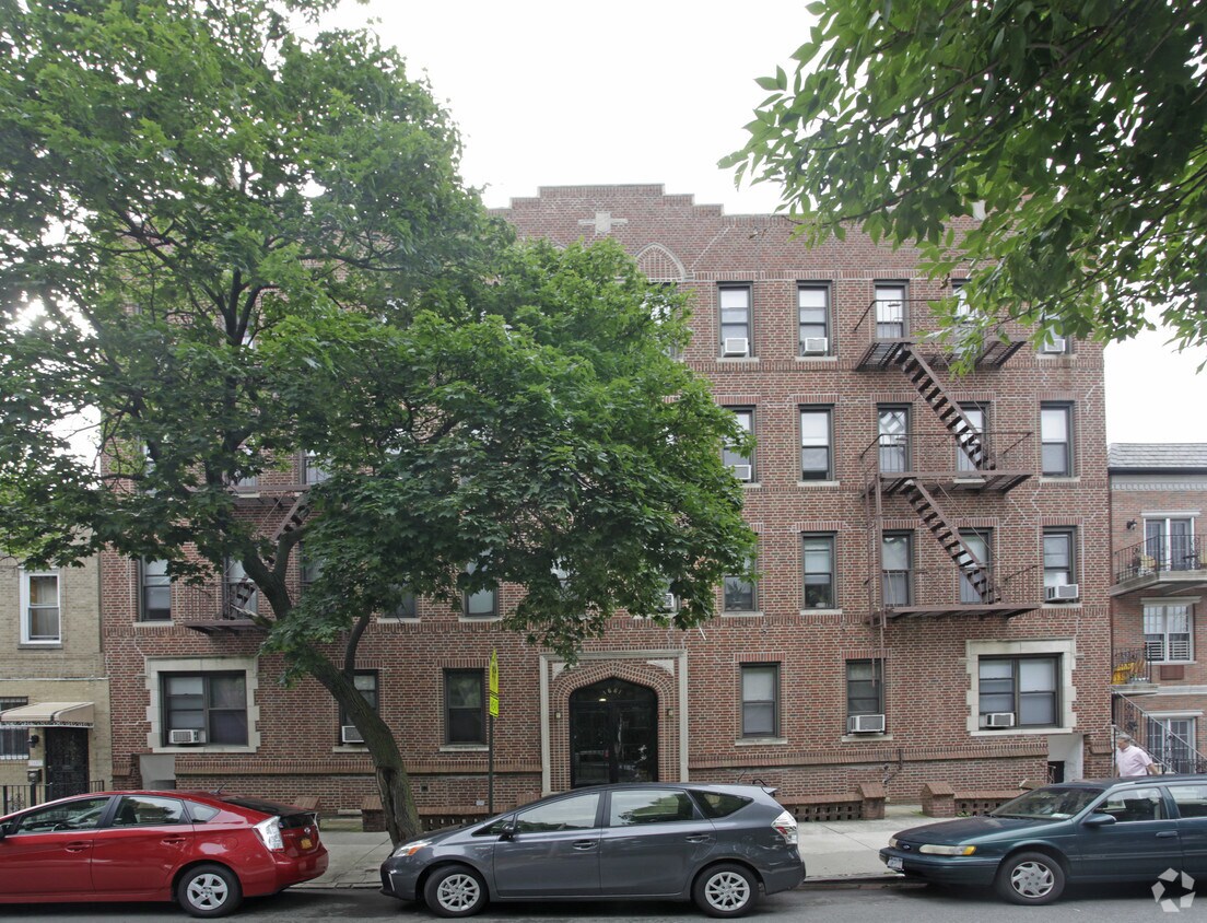 Building Photo - 1661 11th Ave