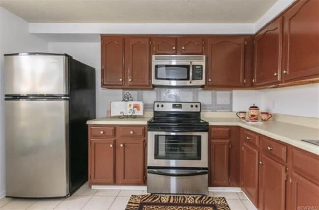 Building Photo - 1806 Cedar Hollow Ct