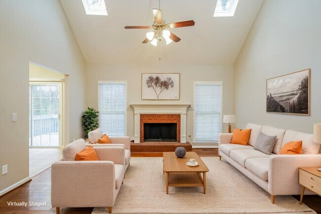 Foto del edificio - 1403 Velvet Creek Trce SW