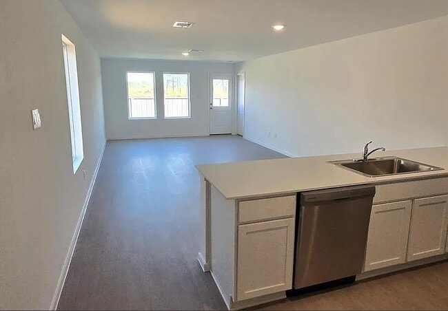 Foto del edificio - 18716 Loom Dr