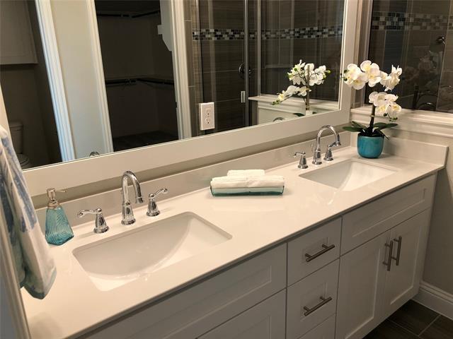 Foto del edificio - 6110 Rainbow Valley Pl