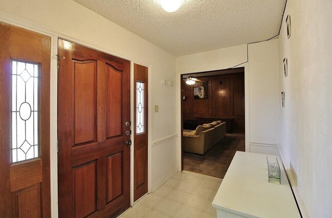 Foto del edificio - 201 Wildwood Dr