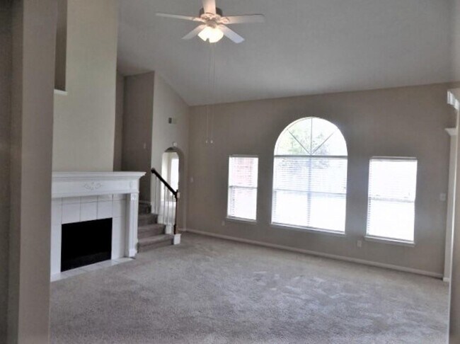 Building Photo - 1819 Thistlebrook Ct