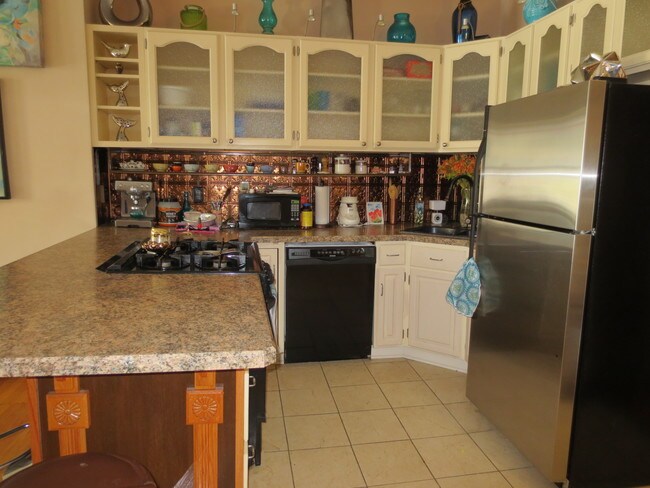 Cocina - 206 Lancaster St