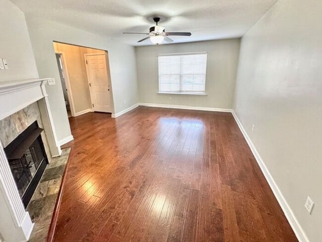 Building Photo - Move In Special! Gated Community 4 Bedroom 2.5 Bath Home In Southeast Memphis