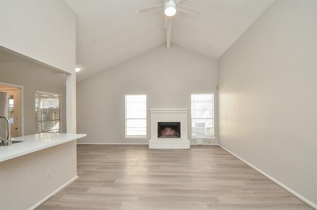 Building Photo - 1022 Three Forks Dr