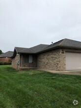Building Photo - 4025 S Fort Ave