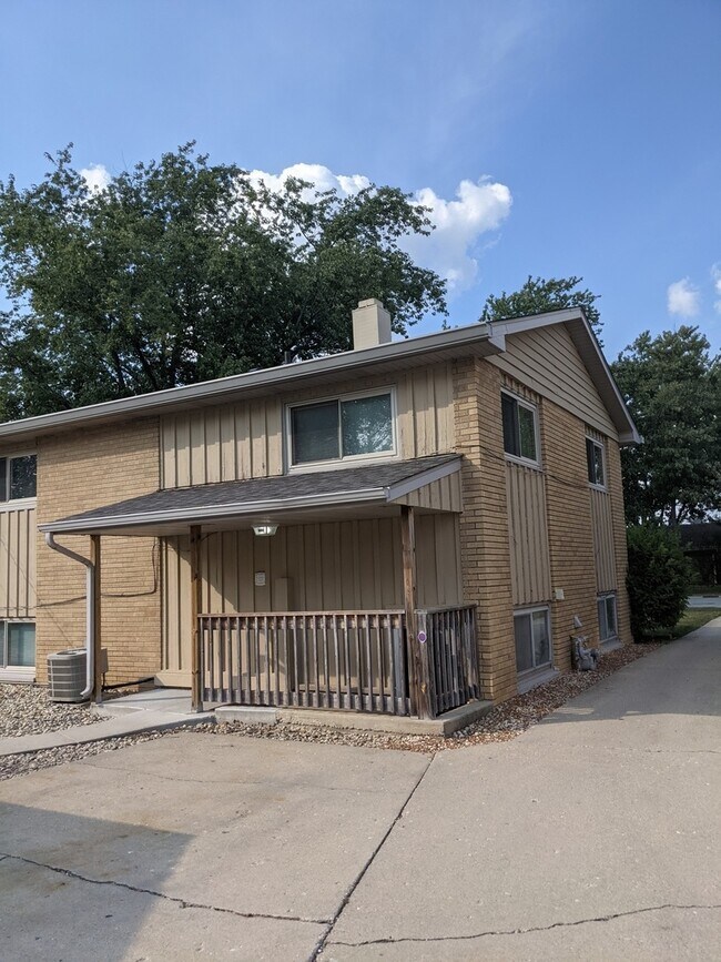 Foto del edificio - 1837 Root St