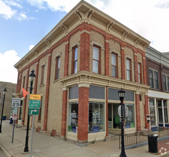Building Photo - 104 N Walnut St