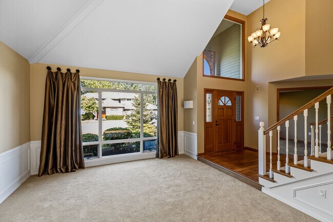 Building Photo - Sammamish 3 bed 2.5 bath
