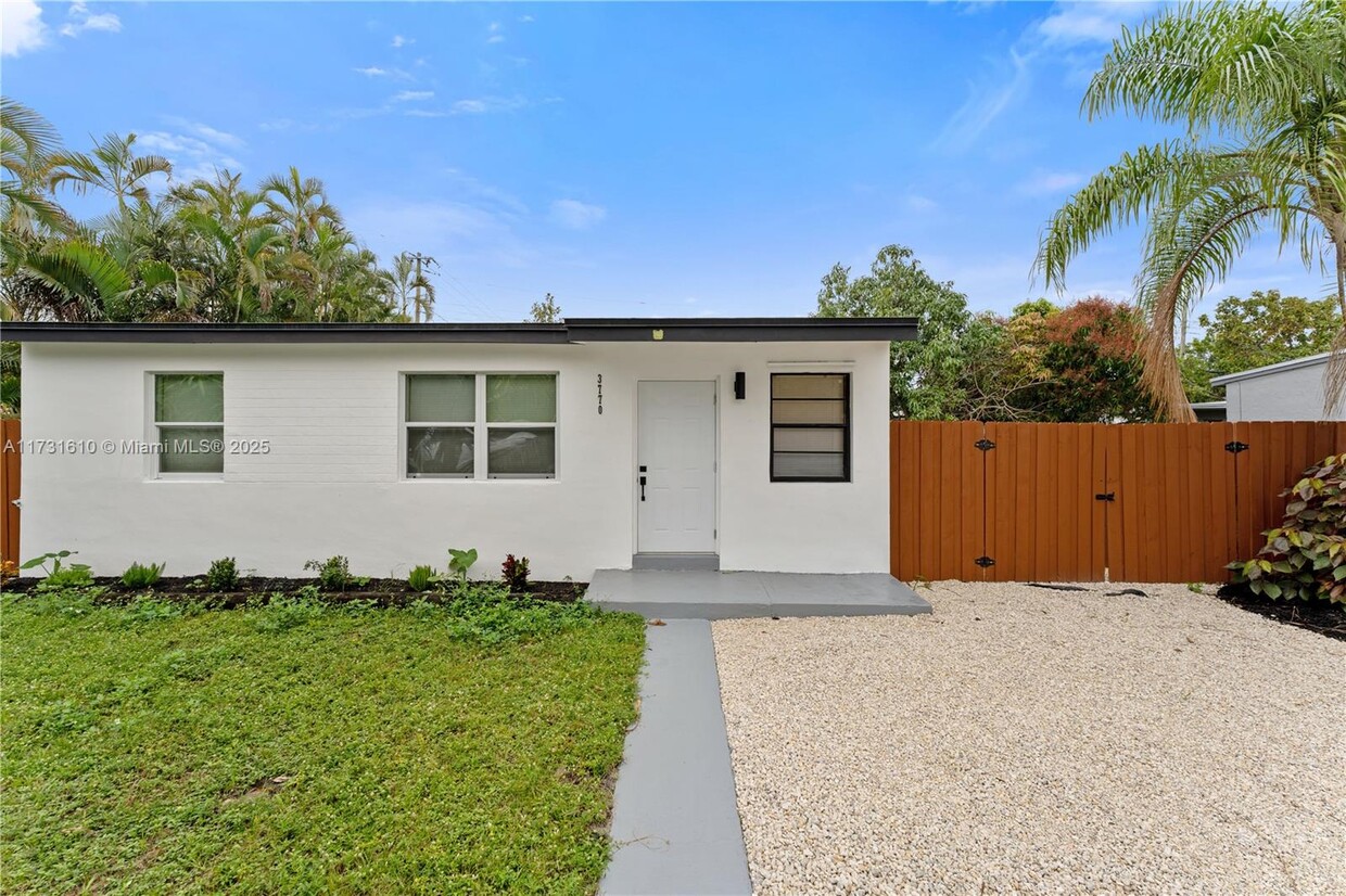 Foto principal - 3770 SW 45th Ter