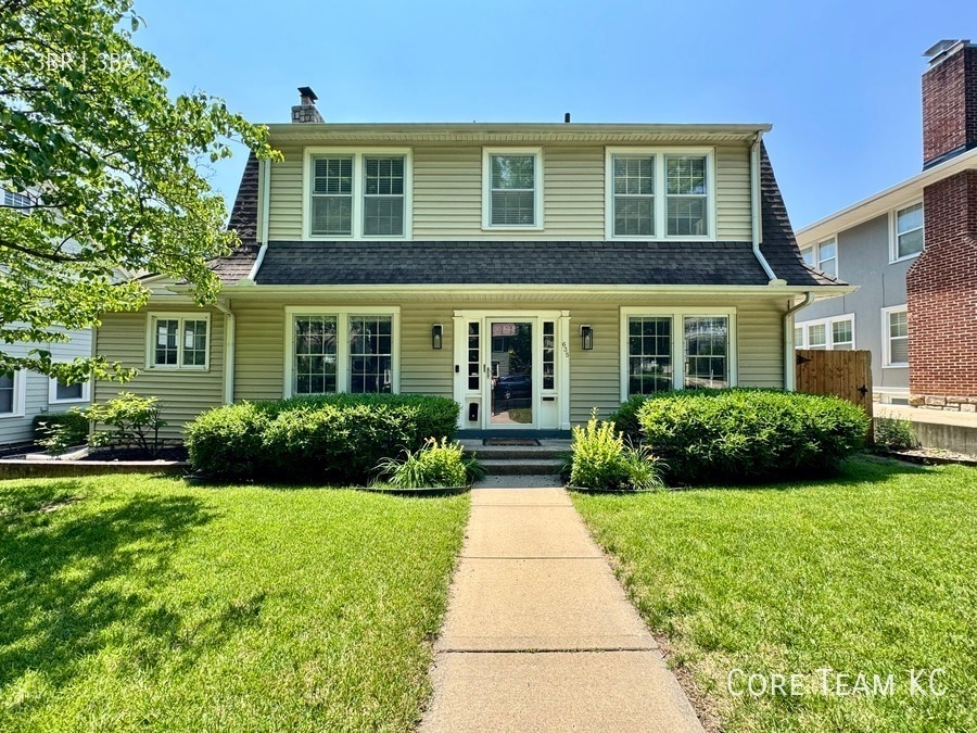 Primary Photo - 635 W 61st Terrace