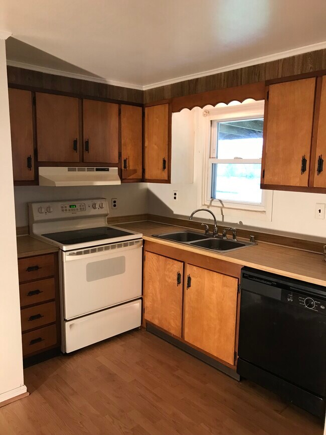 3159 Hazelwood Ave, Downingtown, PA 19335 House Rental in Downingtown