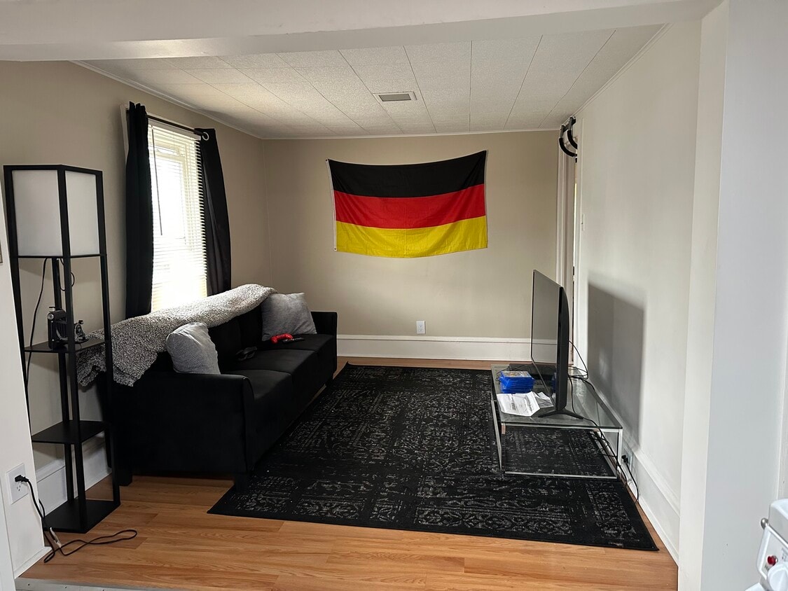 642 Old Berwick Rd Unit 640 upper, Bloomsburg, PA 17815 Apartments in