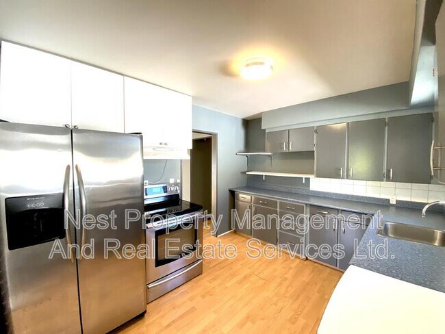 Photo du bâtiment - 2610 10th Ave