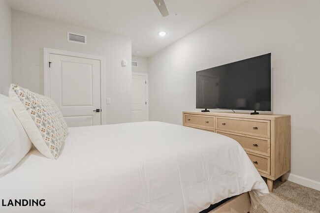 Building Photo - 5001 Willowgate Loop