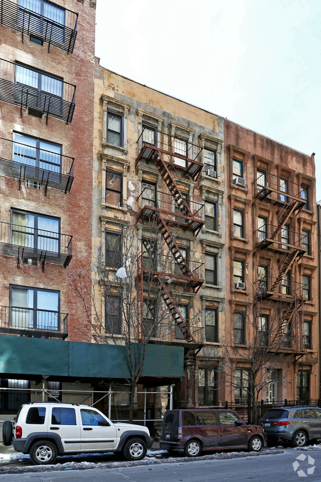 Building Photo - 406 W 25th St