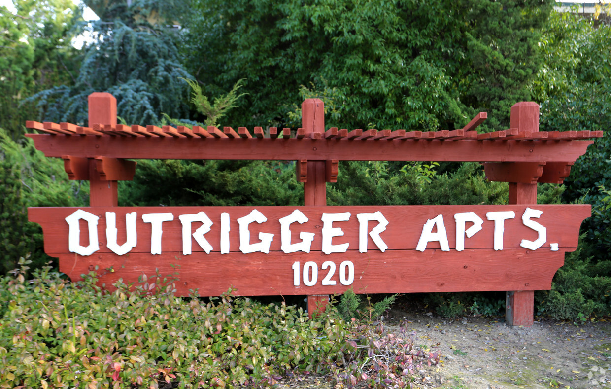 Outrigger Apartments Sign - Outrigger Apartments