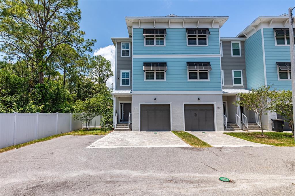 1237 Savona Dr, Saint Petersburg, FL 33702 Townhome Rentals in Saint