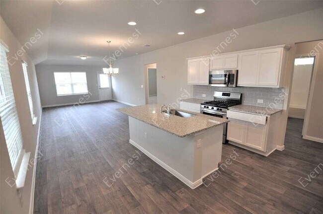 Building Photo - 14016 Macquarie Dr