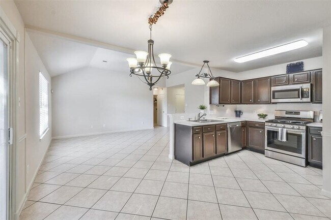 Foto del edificio - Wonderful 3 bedroom, 2 bath home located o...