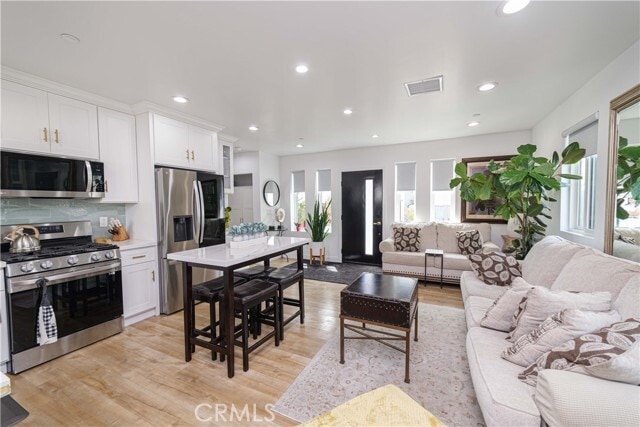 Building Photo - 3457 W 75th St